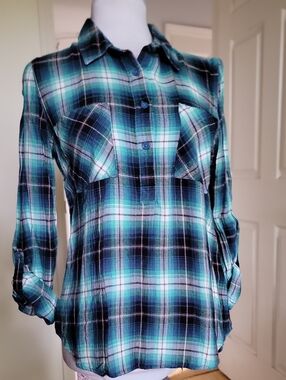 Women’s Teal Plaid Button-Down Shirt - Casual Collar Front